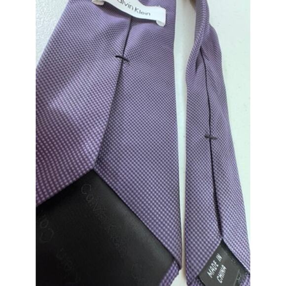 "Calvin Klein" Purple Check Men's Neck Tie, Silk, 60", Made In China - Picture 8 of 9